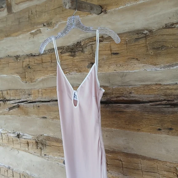 Princess Polly Pink V Neck Maxi Slip Dress Size 2 - Picture 4 of 9